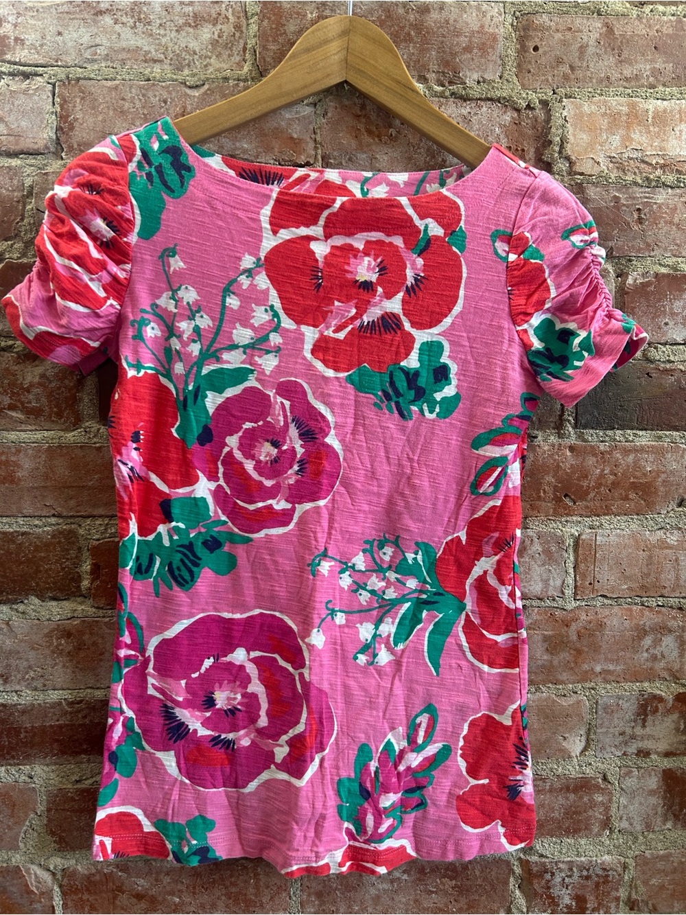 lily pulitzer Summer set T Shirt 100% Colton T Shirt Size Small Floral Tshirt
